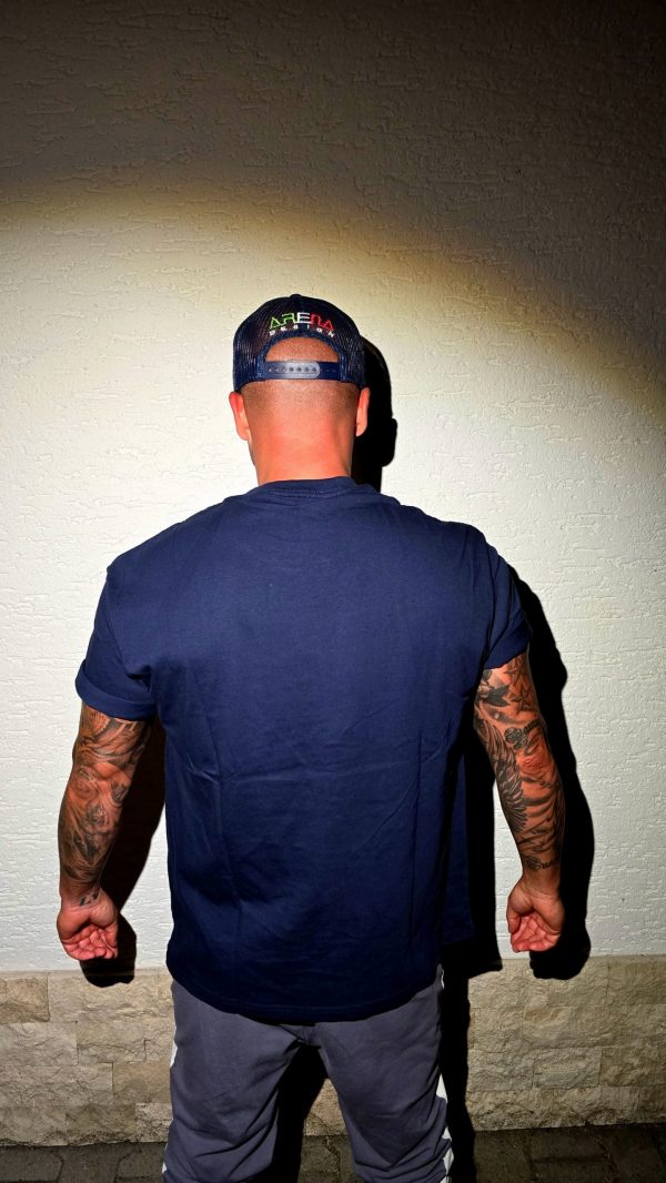 ARENA DESIGN T-Shirt + Trucker Cap / Marine BLAU / L – Bild 4