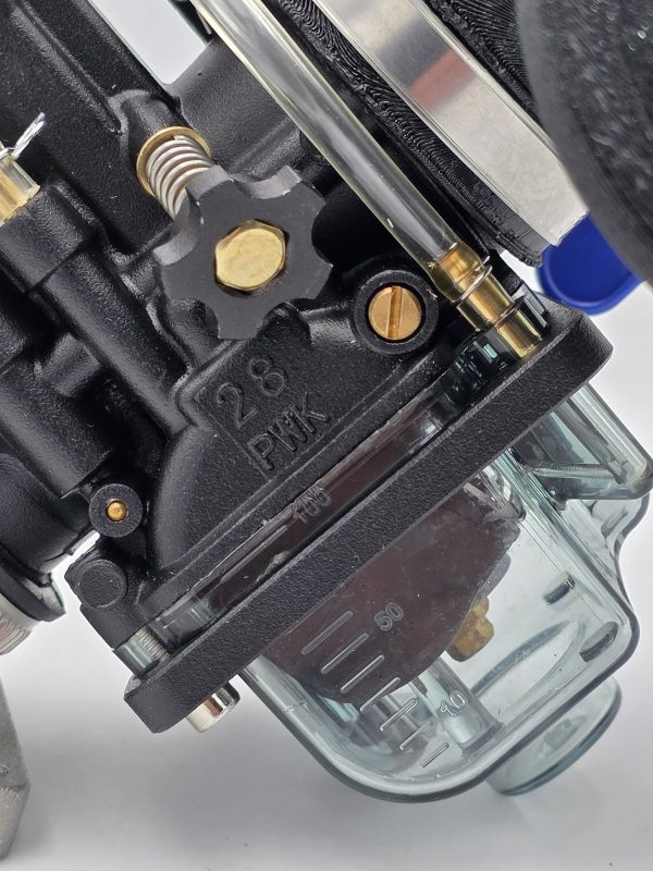 TUNINGKIT STAGE 2 - ArEnADeSiGn for Gilera Runner 180
Vergaser PWK 28 Powerjet + Malossi 360° Ansaugstutzen + GEN3 stand. Airboxumbaukit + Ansaugschlauch – Bild 6