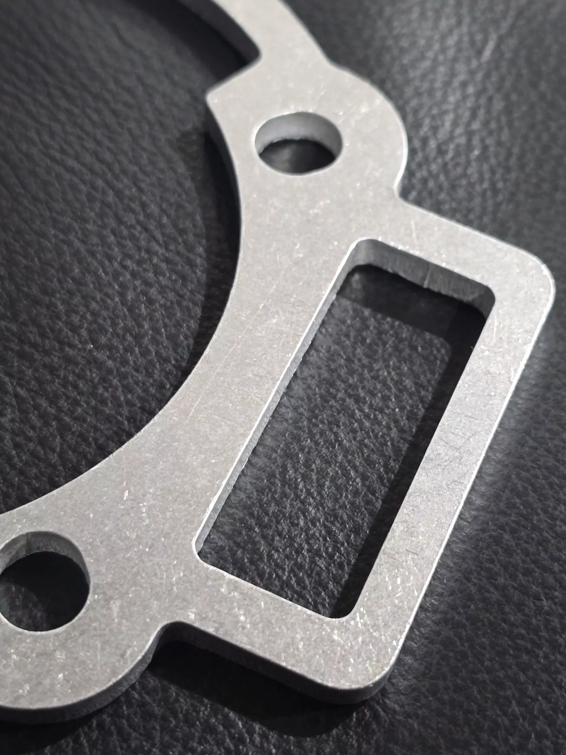 Zylinderfußspacer ARENA DESIGN 5mm Piaggio / Gilera 125 - 180 2-Takt – Bild 5