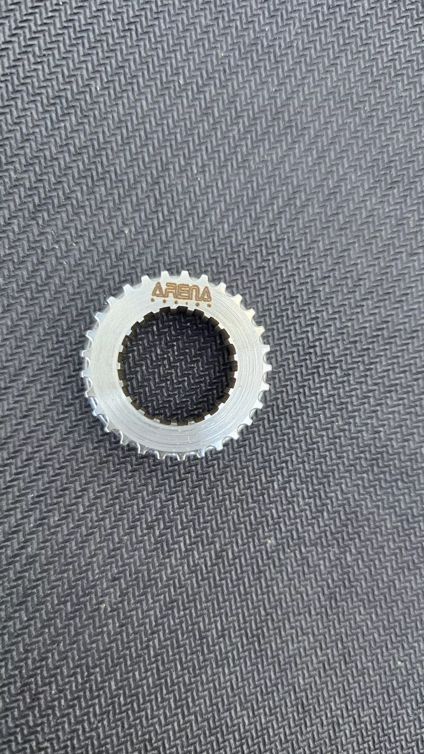 ARENA DESIGN Zahnriemendistanzbuchse für Wasser- u. Ölpumpenantrieb - Gilera Runner 125 180 2T