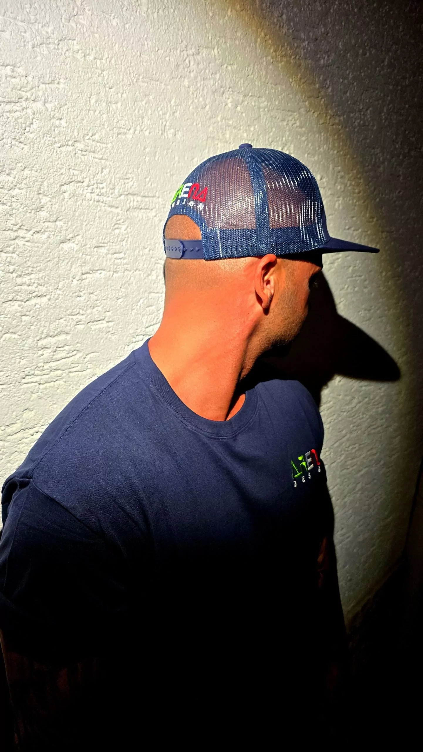 ARENA DESIGN T-Shirt + Trucker Cap / Marine BLAU / XL – Bild 4