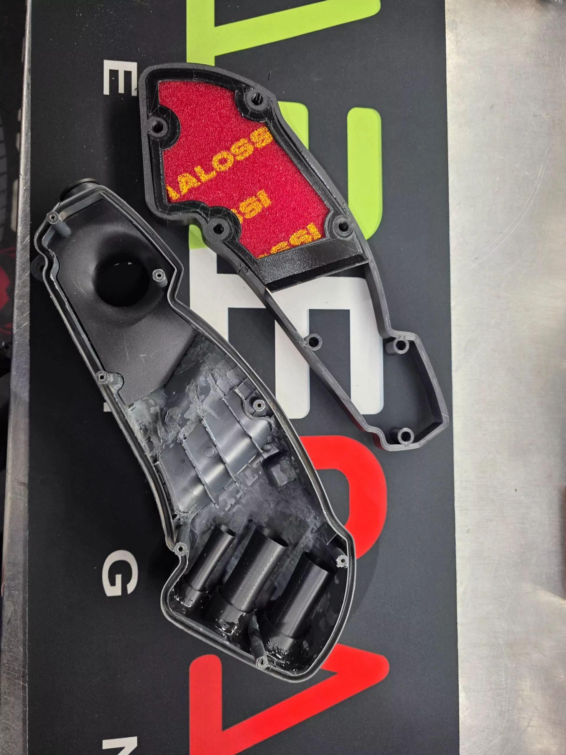 WARP3 AIRBOX UPGRADEKIT GILERA RUNNER 180 Luftfilterkasten Tuning, volumenerweiterung Spacer, 50mm Anschlußtrichter, 4-teilig Rohrset, Verschlusseinsatz. – Bild 10