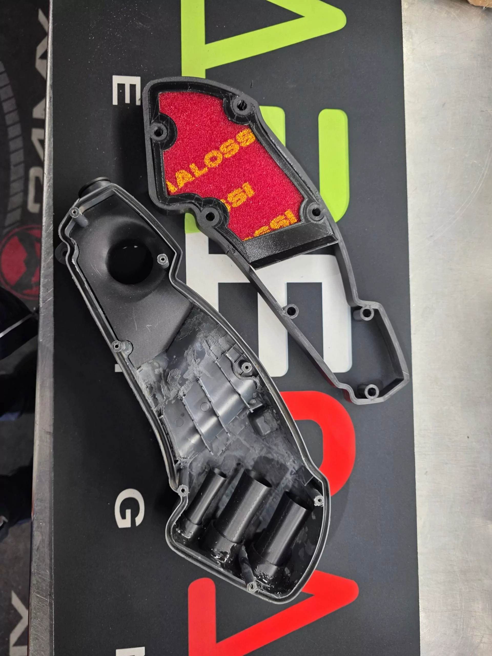 WARP3 AIRBOX UPGRADEKIT GILERA RUNNER 180 Luftfilterkasten Tuning, volumenerweiterung Spacer, 50mm Anschlußtrichter, 4-teilig Rohrset, Verschlusseinsatz. – Bild 6