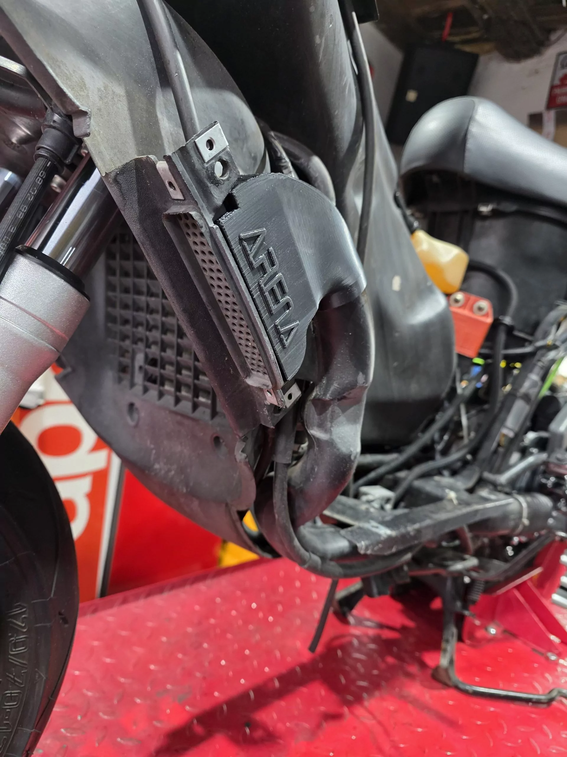 GILERA RUNNER LUFTFÜHRUNG Variomatikkühlung - Arena Design – Bild 7