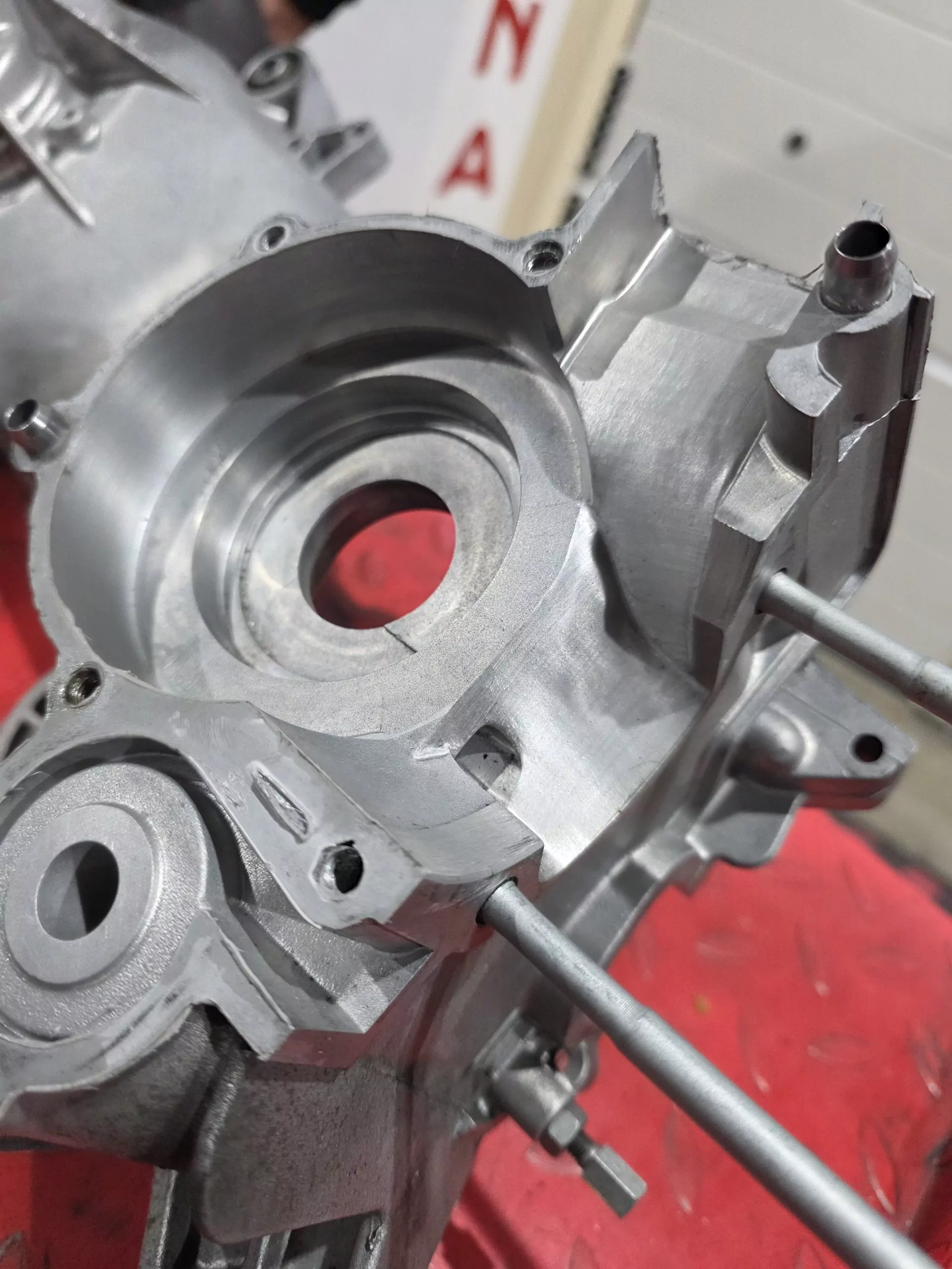 Motorblockgehäuse bearbeiten (Flown / Pfeilen) Gilera Runner 180 / Piaggio SKR125 / TPH / HEXAGON / SKIPPER / Italjet DRAGSTER 180 / Aprilia SR125 – Bild 2